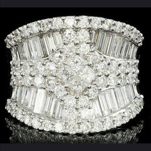 LOVED GLAMOUR RING